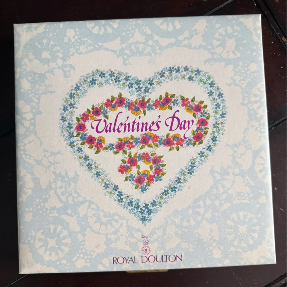Vintage Royal Doulton Tableware Valentine's Day 1976 Collector Plate